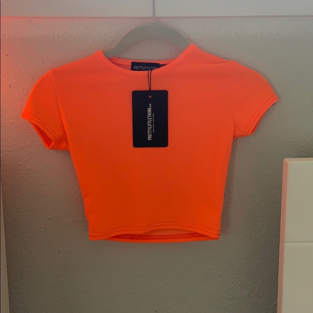 pretty little thing crop tee